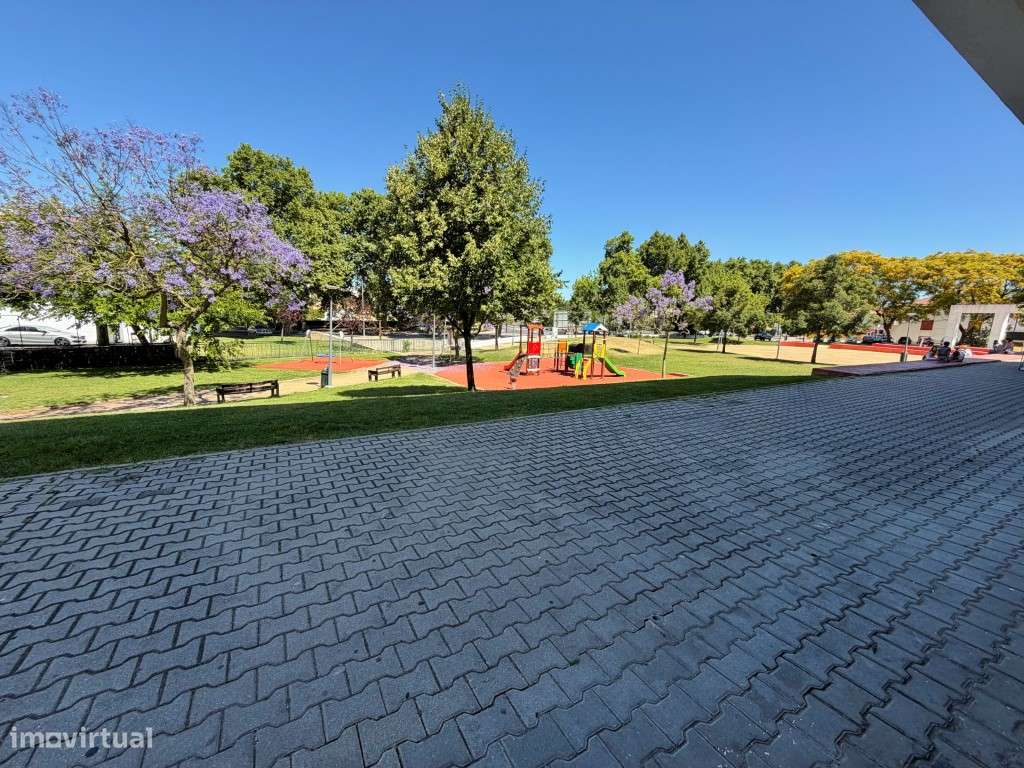 Espaço Comercial Arrendado | Yield de 7,5% | Paio Pires-10