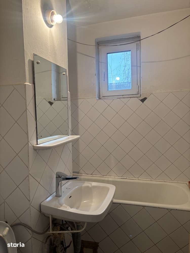 Apartament 2 camere decomandat Școala 7-4