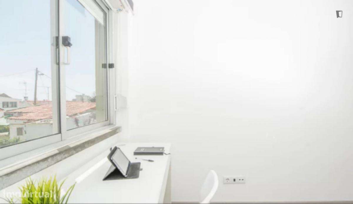 Quarto - localizado em Carcavelos Lisbon - Grande imagem: 5/6