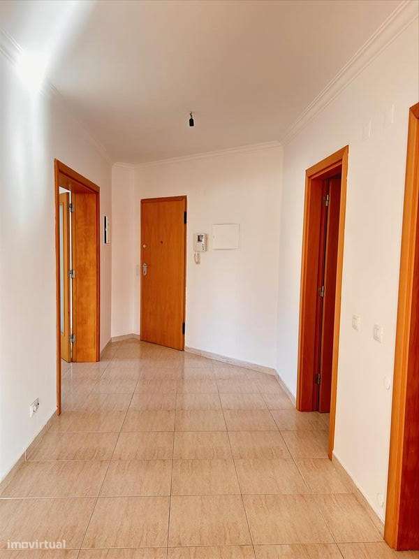 Apartamento em Azambuja, Azambuja - Grande imagem: 2/19