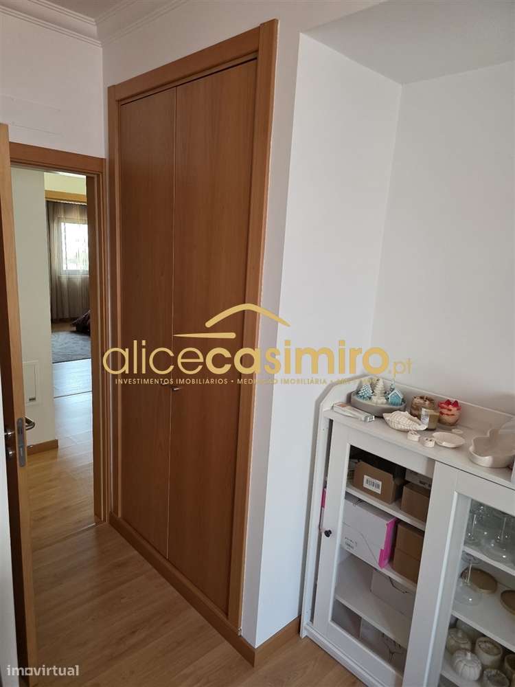 Moradia T4 - boas áreas- excelente estado!-51