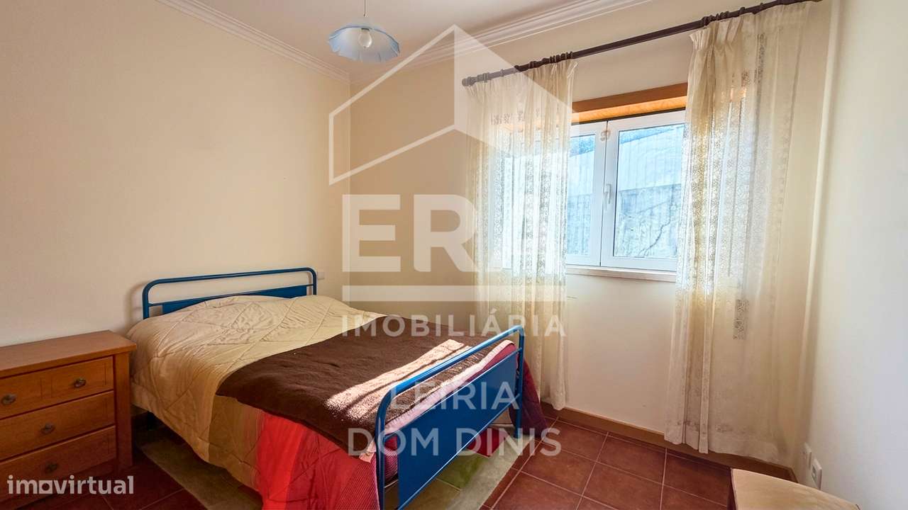 Moradia T4 localizada na zona de Lourais, Leiria-18