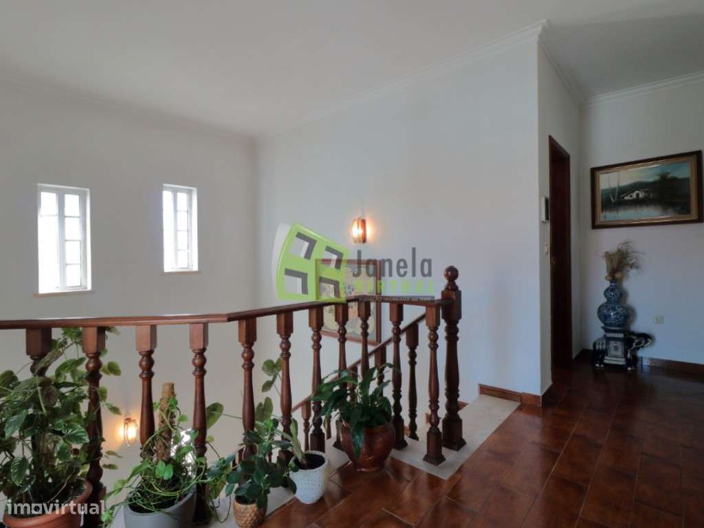 Moradia T4 com Quintal e Garagem - Quinta do Conde-17