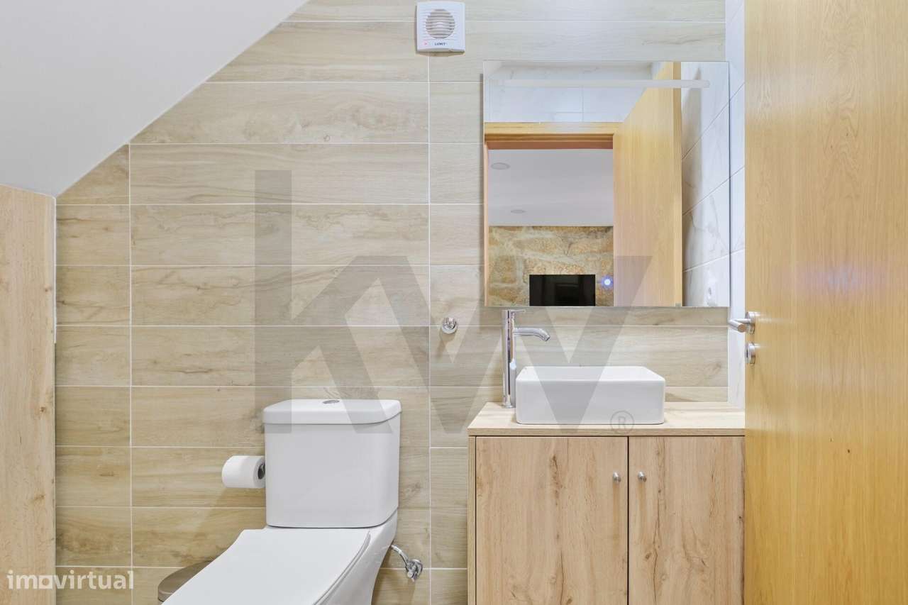 MORADIA COM JARDIM NO CORAÇÃO DE V N GAIA-15