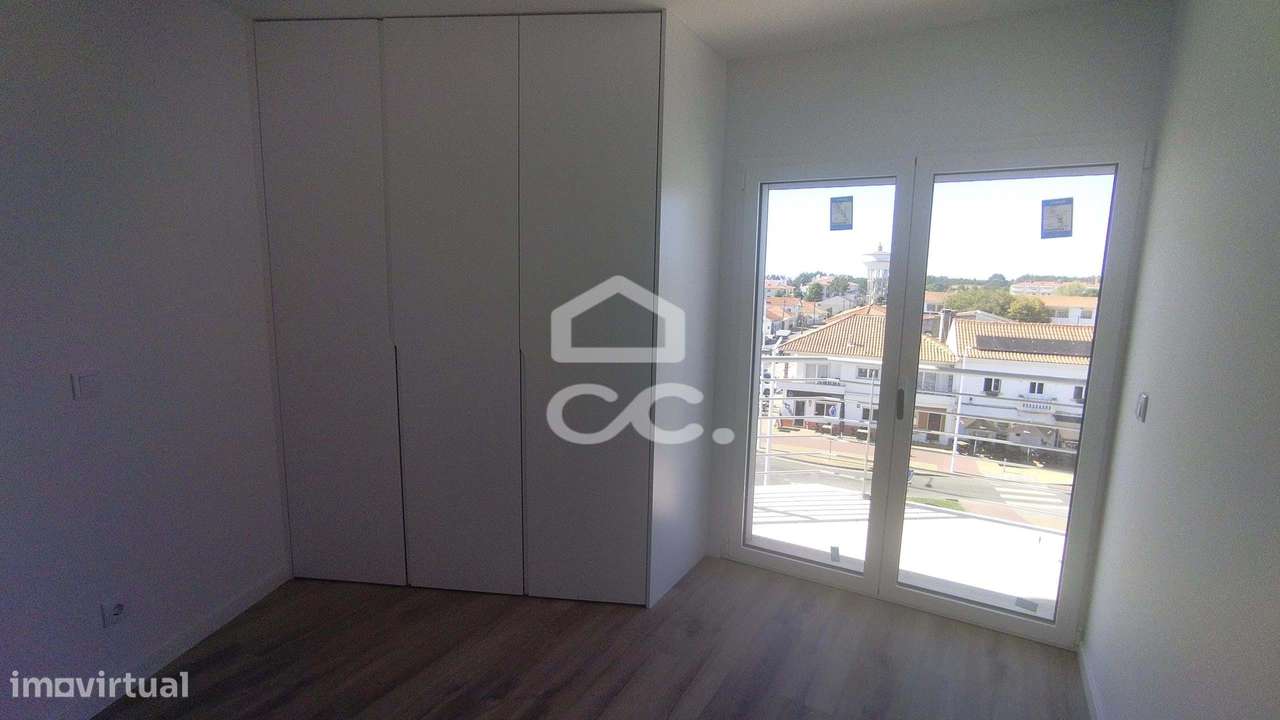 Apartamento tipo T-1+1 no centro da Vila de Pataias!-11