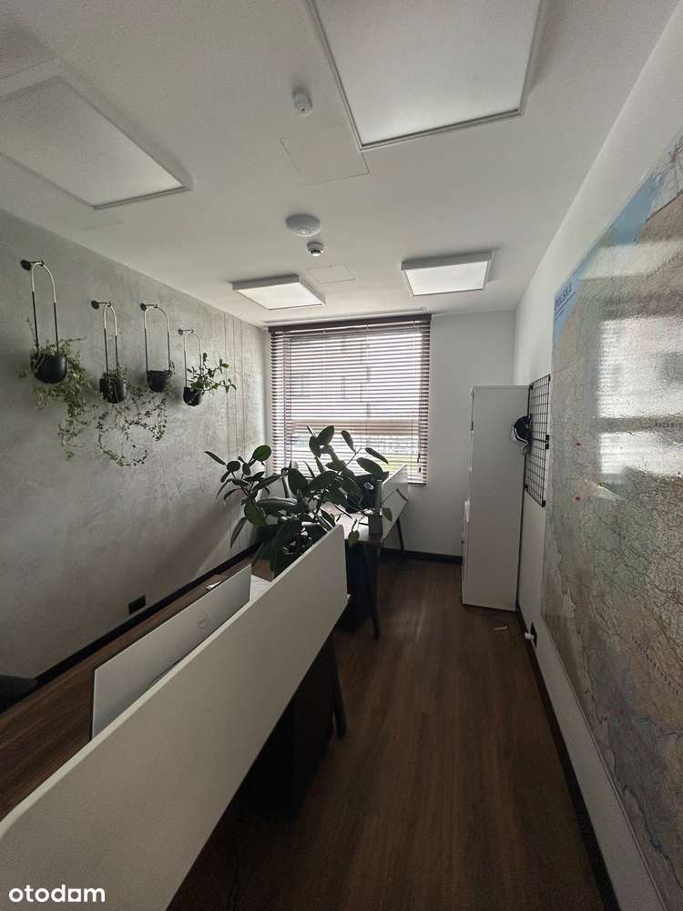 Nowoczesny biurowiec na Żoliborzu z parkingiem-4