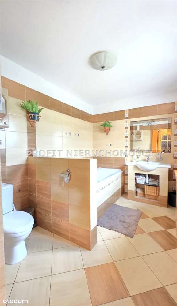 Komfortowy dom w spokojnej okolicy-7