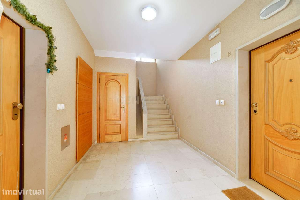 Espaçosa Moradia T3 em Quinta do Anjo, Palmela-31