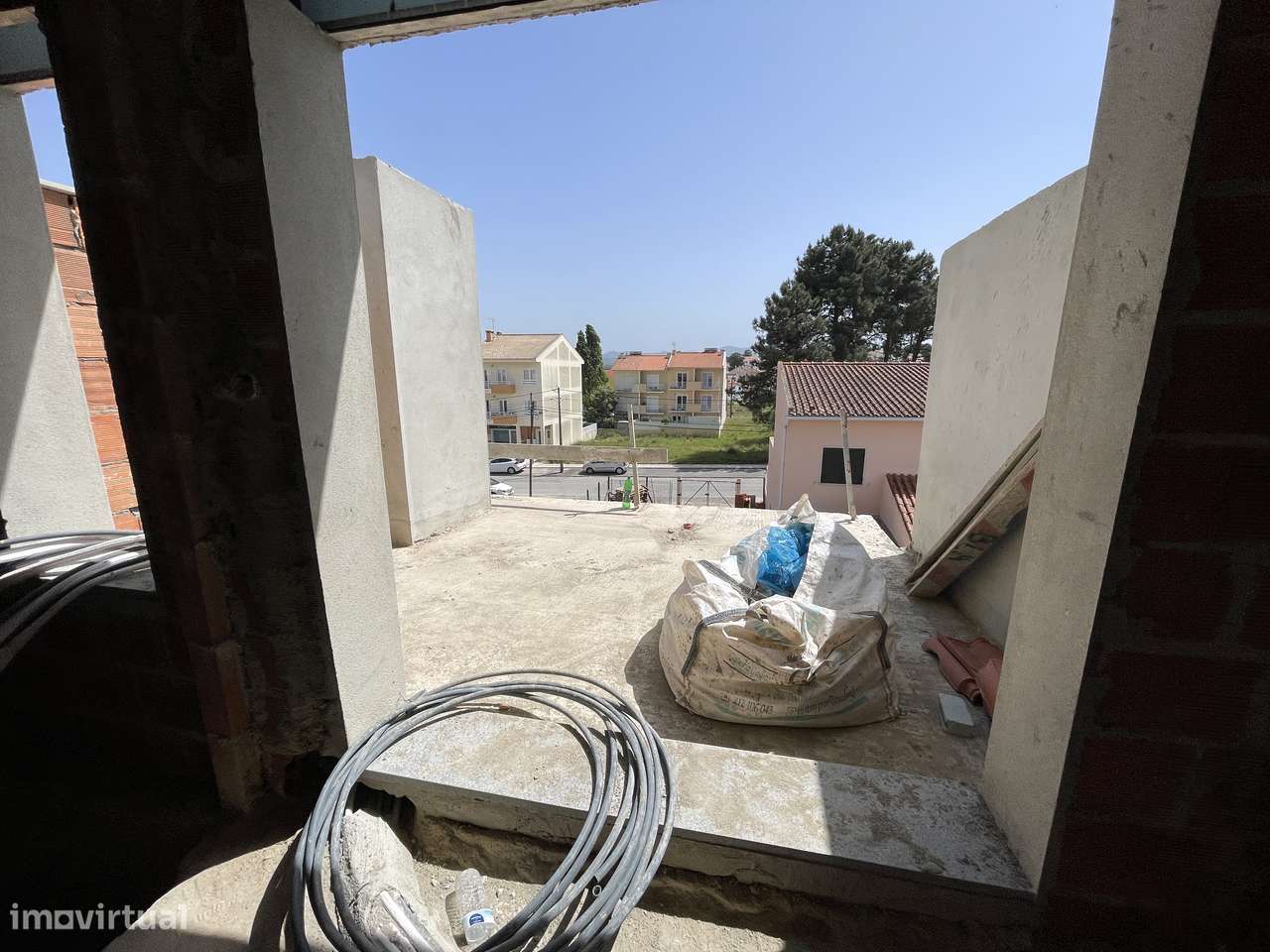 Moradia nova T3 logradouro Quinta do conde Sesimbra-8