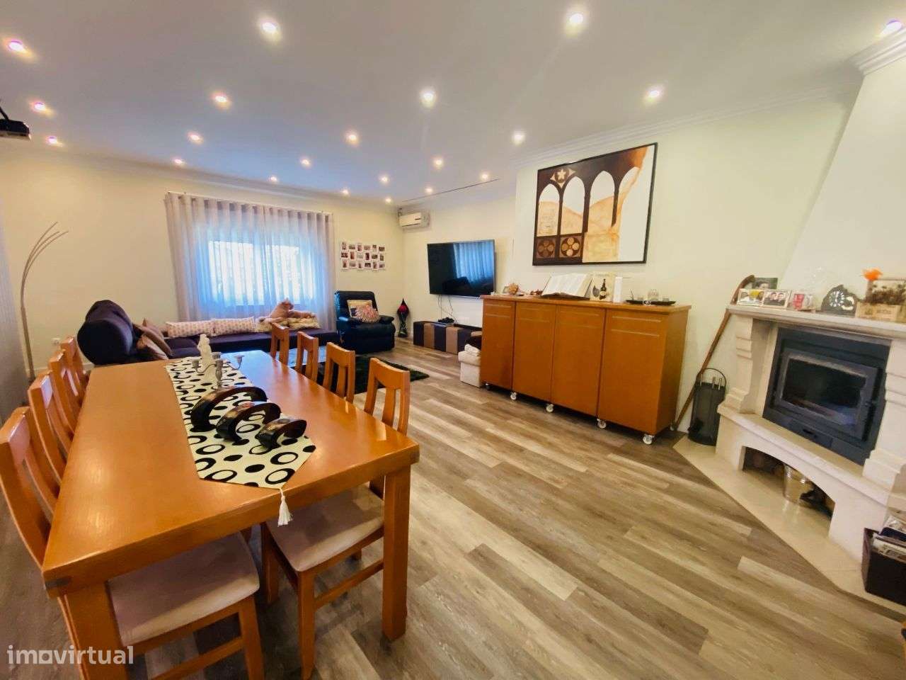 Moradia T4 com grande garagem e jardim - perto da praia-8