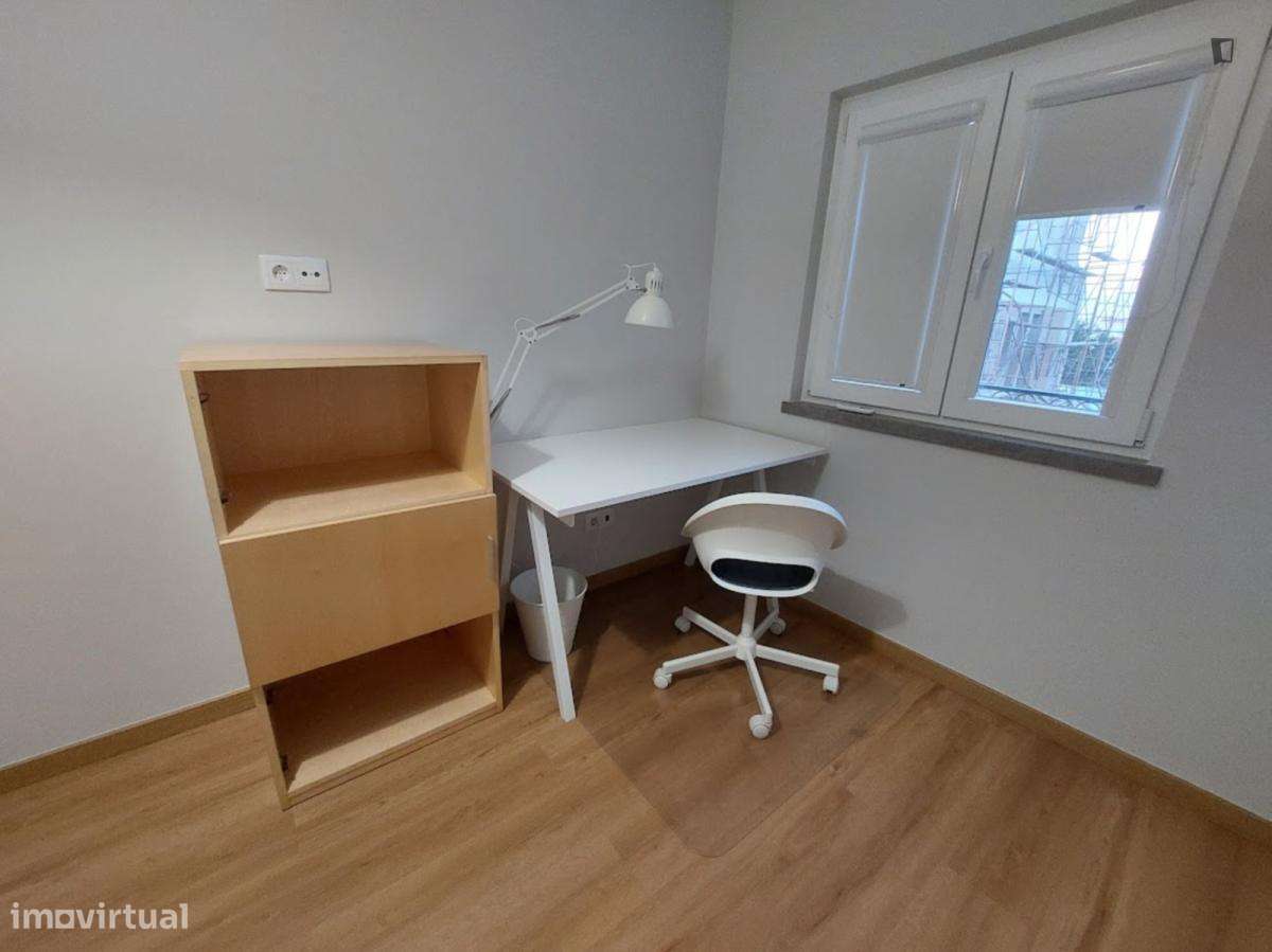 Quarto - localizado em Carcavelos Lisbon - Grande imagem: 4/10