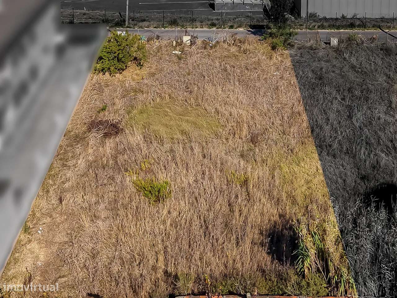 Terreno 500 m² com Projeto Aprovado para Moradia T4 com Piscina | Alba-15