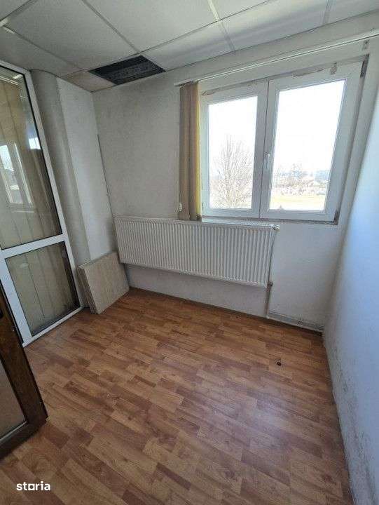 Hala 1000mp zona Bradului - Imagine principală: 5/7