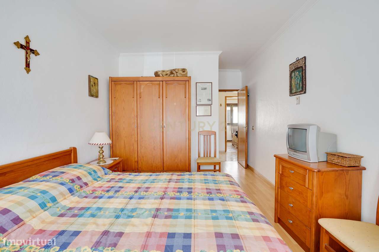 Já imaginou viver numa aldeia? E a poucos minutos de Cascais.-18