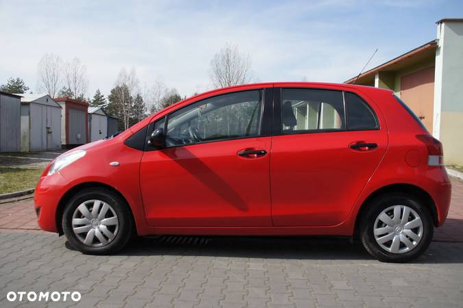 Toyota Yaris 1.0 Luna - 2