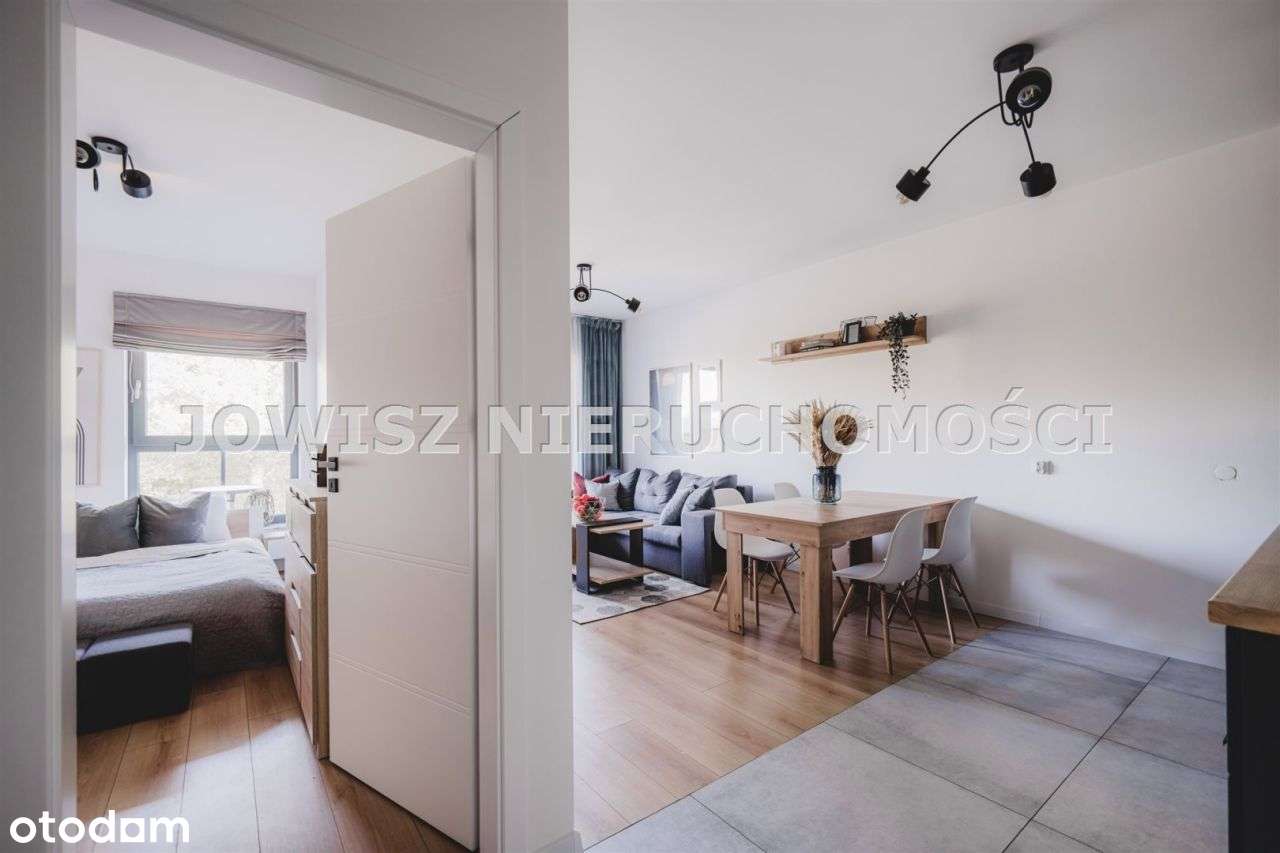 53,53 m2 ul 4 Pory Roku,z miejscem postojowym-5