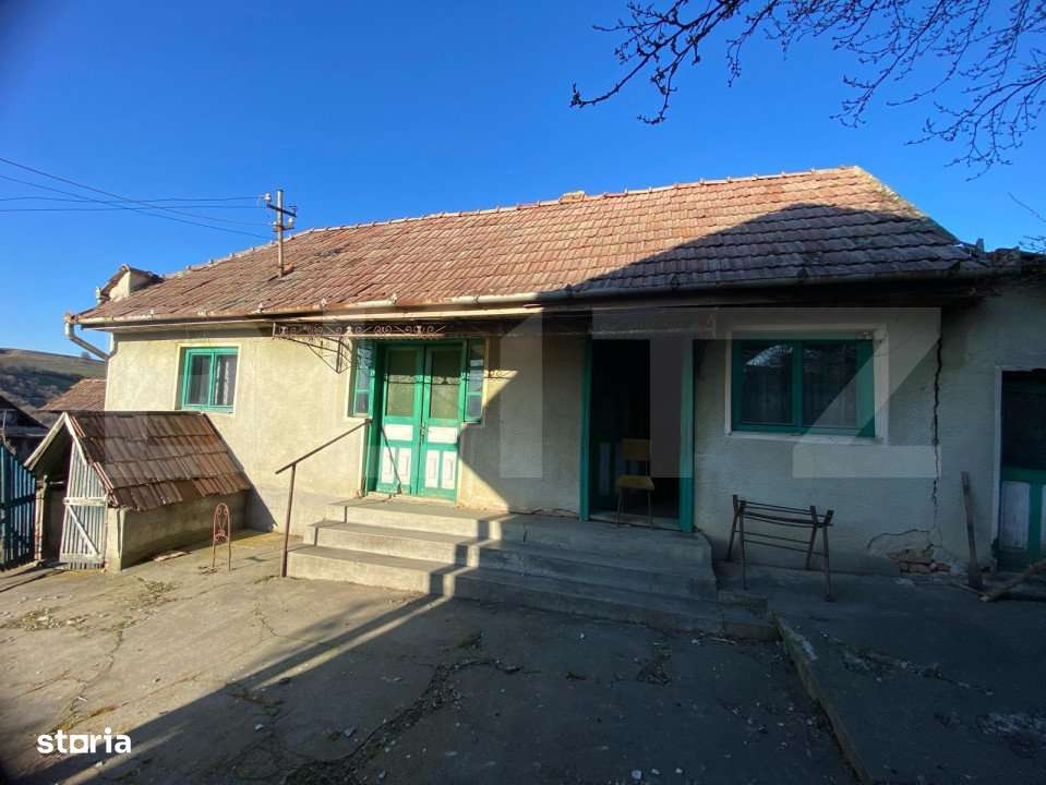 Casa veche cu 4 camere,  teren 1800 mp, Henig - Imagine principală: 5/8