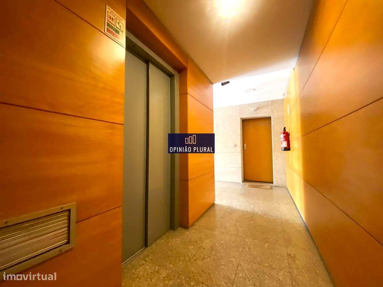T2 em condomínio fechado c/ box para duas viaturas e dois arrumos |...-13