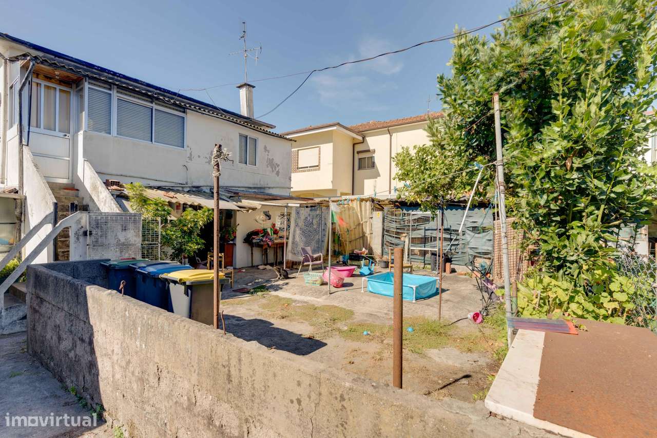 Moradia à venda em Ermesinde para habitação e/ou investimento-11