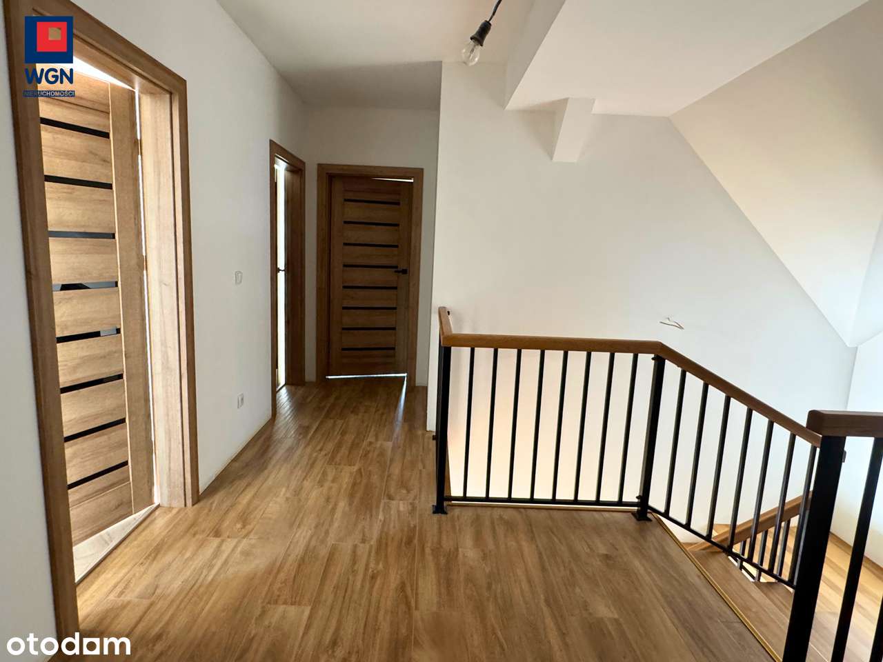 Gustownie wykończony dom w okolicach Kłodzka na sprzedaż.-13