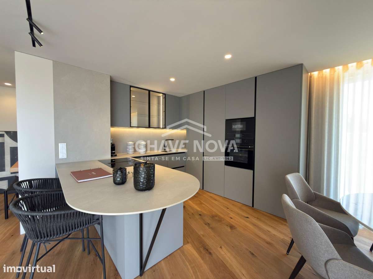 Apartamento T3 São Félix da Marinha Vista Mar Garagem Box 2 Carros-7