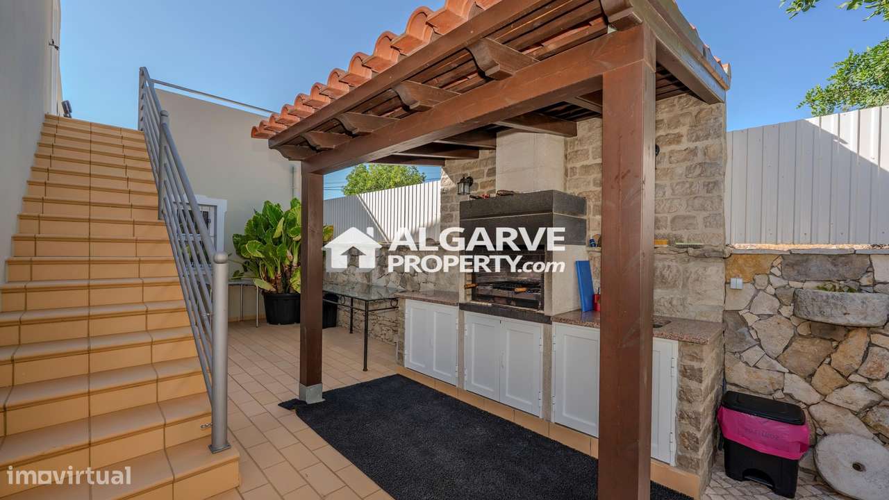 Moradia V3 + 2 numa zona calma perto de Loulé, Algarve-24