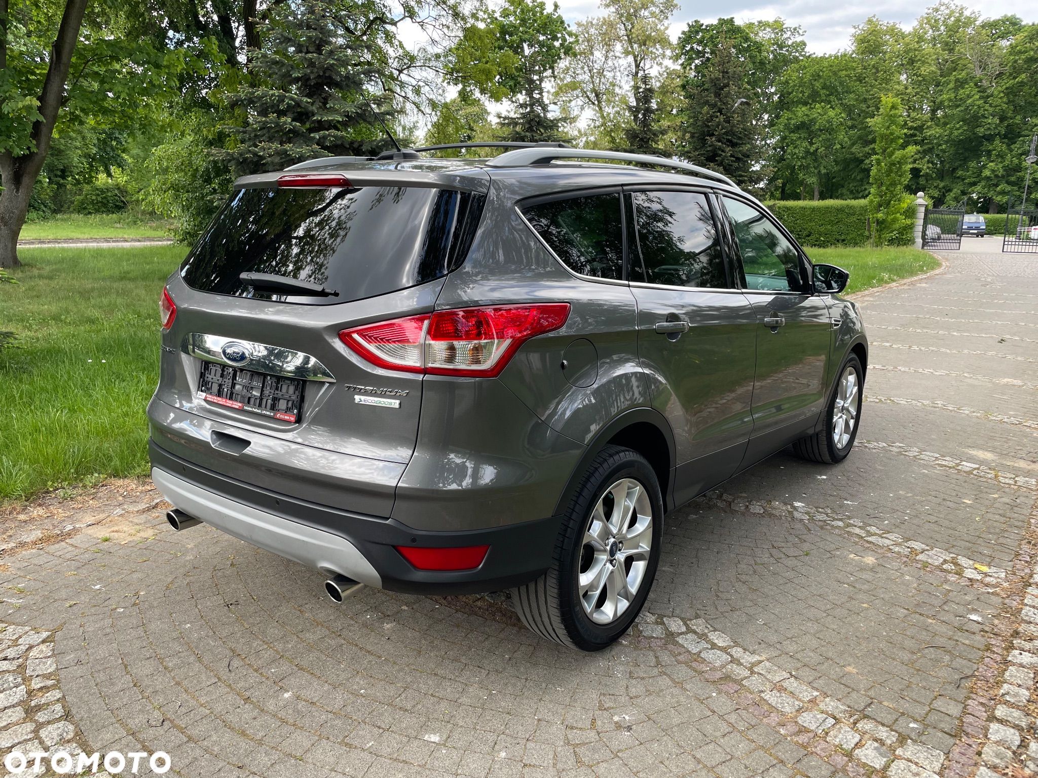 Ford Kuga - 1