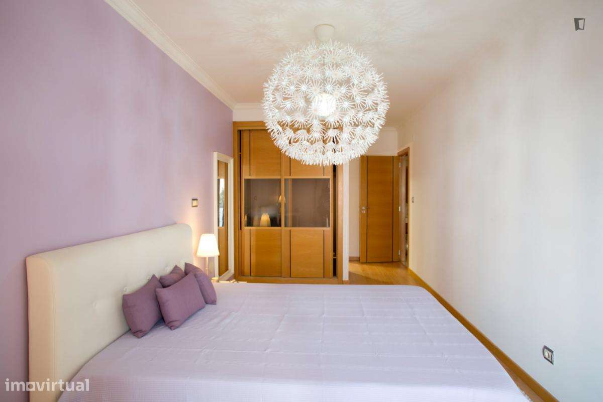 Quarto - localizado em Xabregas Lisbon - Grande imagem: 3/12