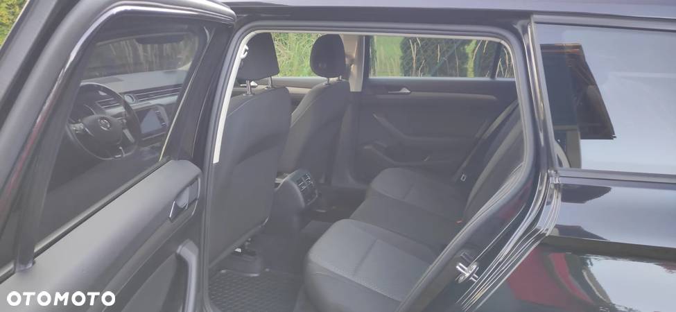 Volkswagen Passat 1.6 TDI BMT Comfortline - 12