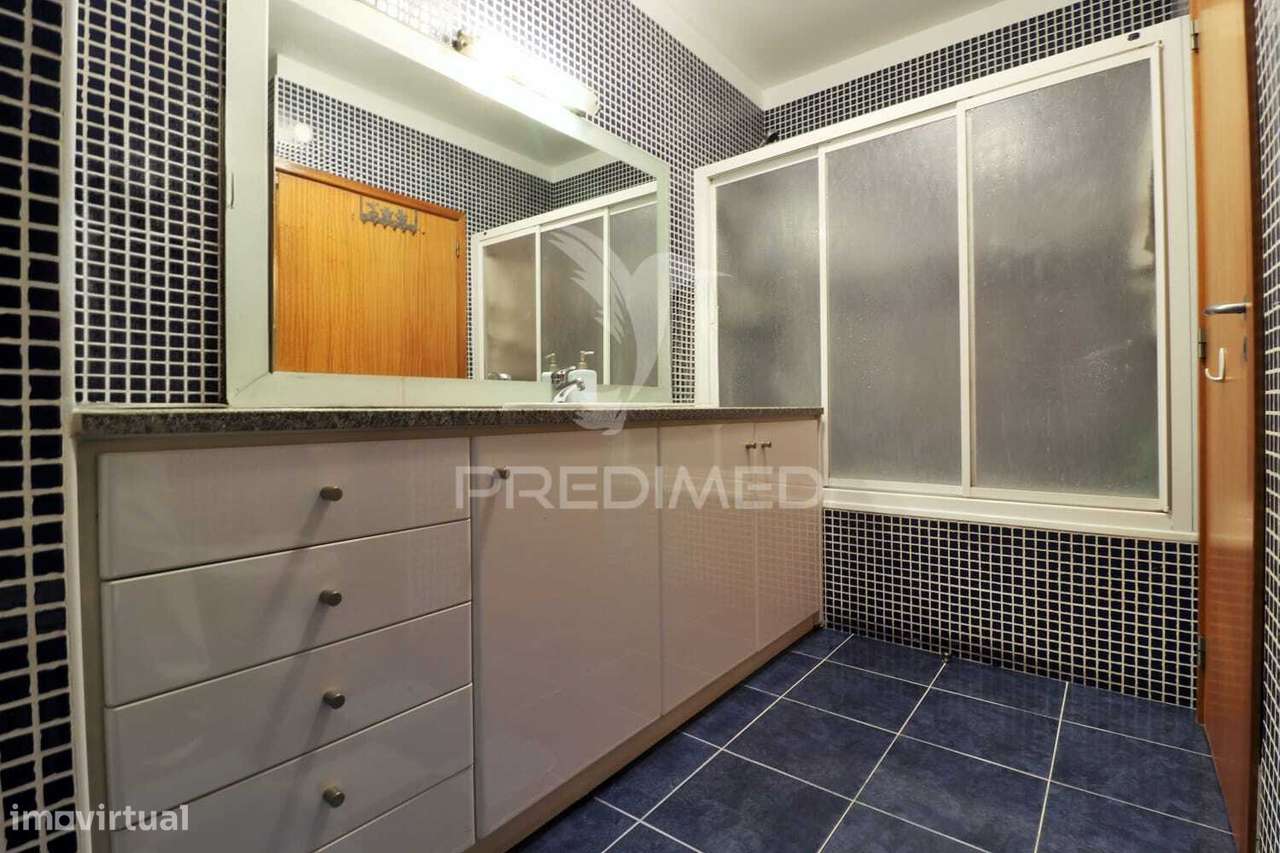 T2 na Rua de Santana com garagem e excelente exposição solar-6