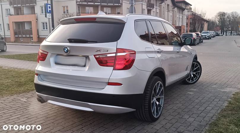 BMW X3 28i xDrive - 4