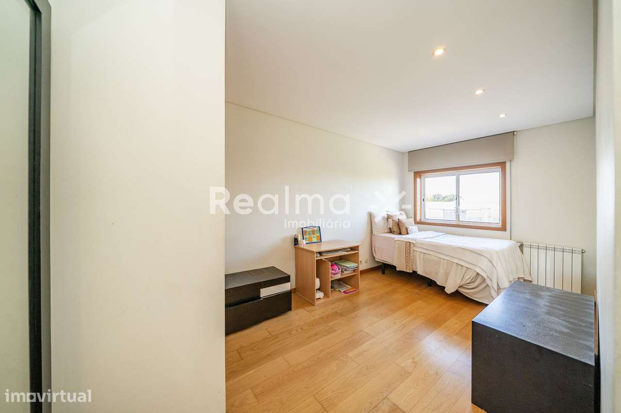 Apartamento T5 em S.Victor-41