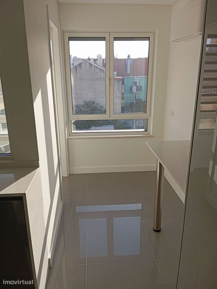 Apartamento T3 com vista sobre o Rio Tejo - Grande imagem: 5/48