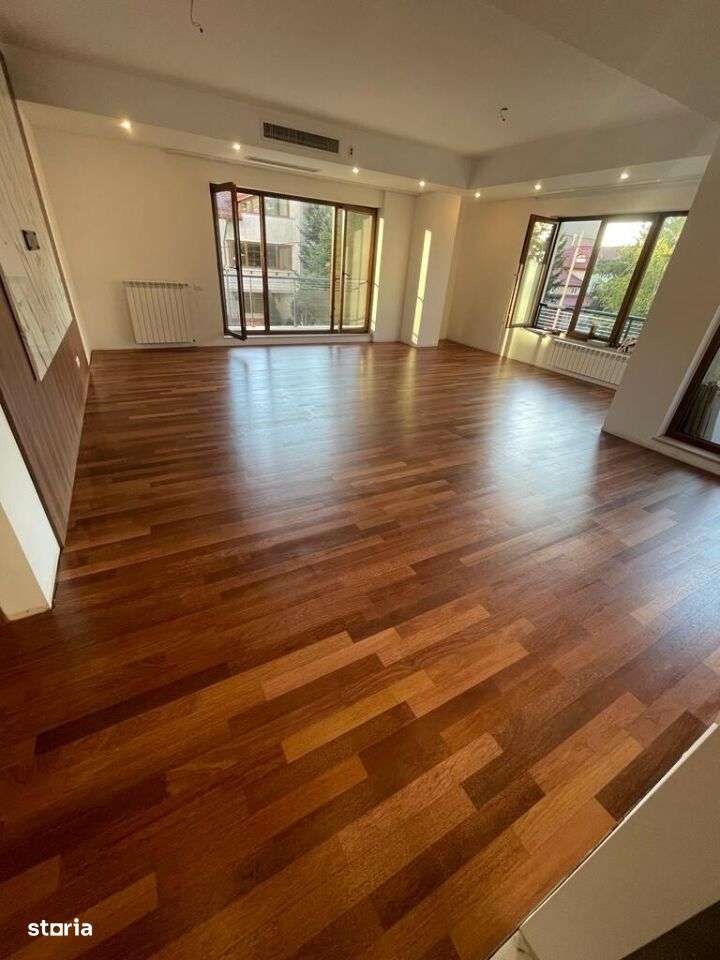 VANZARE 3 CAMERE FLOREASCA LAC - Imagine principală: 4/10