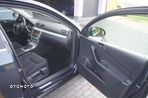 Volkswagen Passat 1.9 TDI Highline - 25