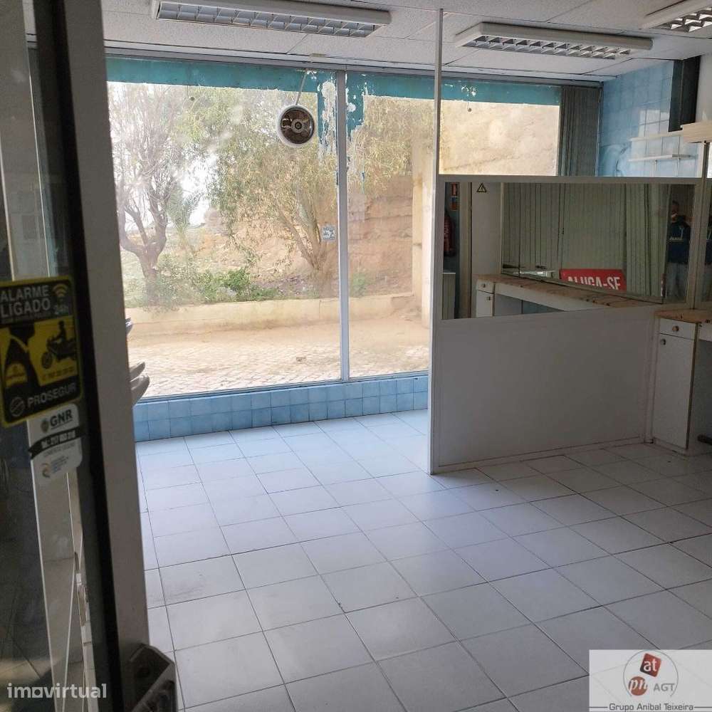 Loja Galerias Alcaide - Cascais - Grande imagem: 2/7