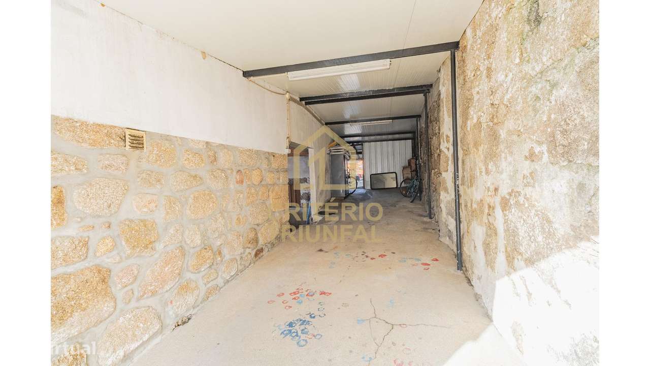 Moradia Isolada T4 em Nespereira-31