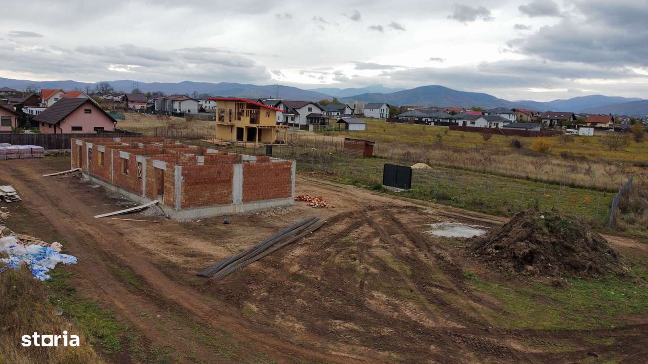 Apartament cu 3 camere – etaj cu curte proprie in cartierul Izvor - Imagine principală: 4/9