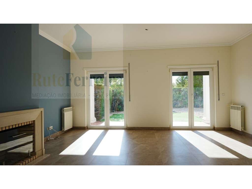 Apartamento T2 no Condomínio de Luxo Campo Real!-8