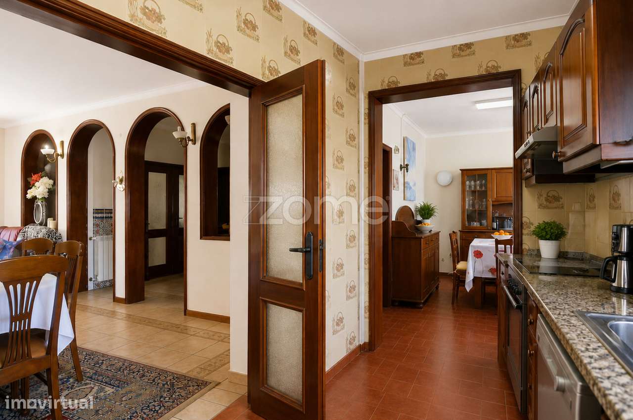 Moradia T4 na Praia da Barra| Jardim, Terraço e Potencial para pisc...-8