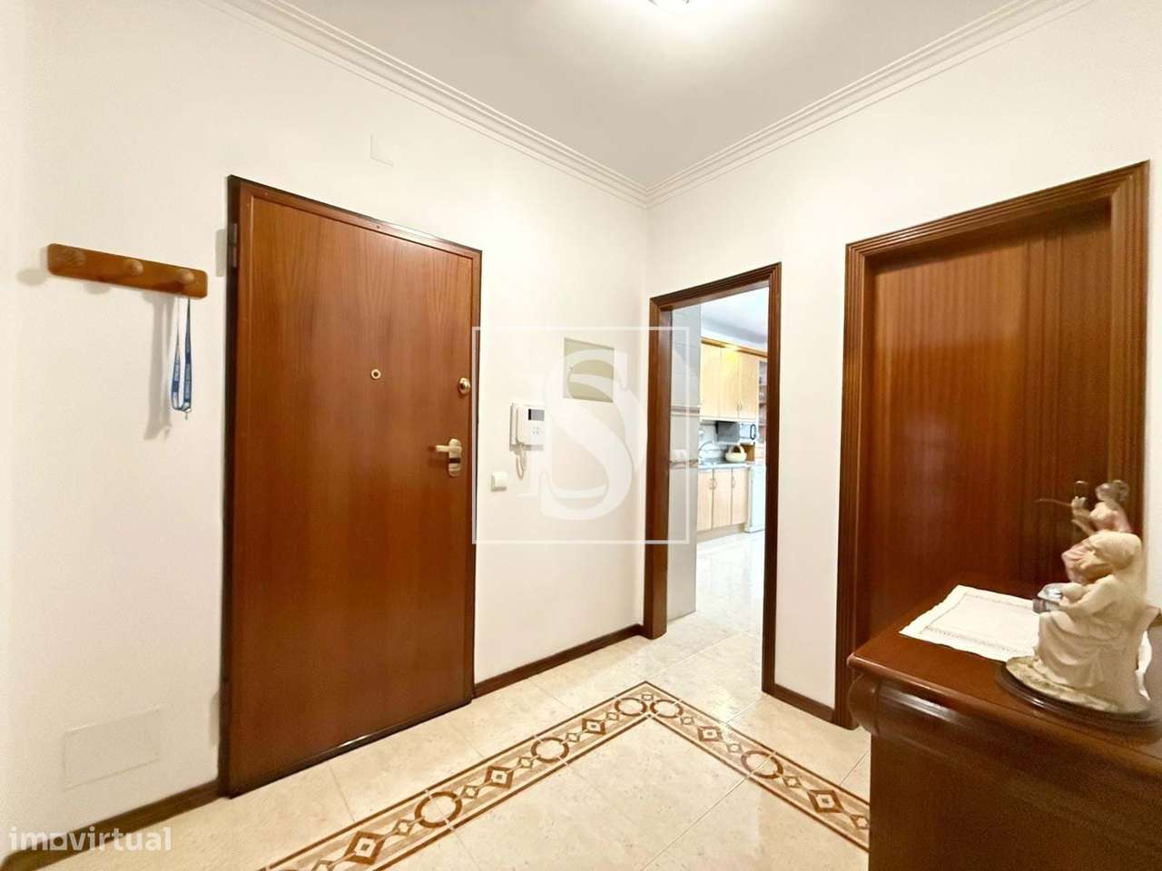 Apartamento T3, com terraço, garagem fechada e uma localização absolut - Grande imagem: 4/18