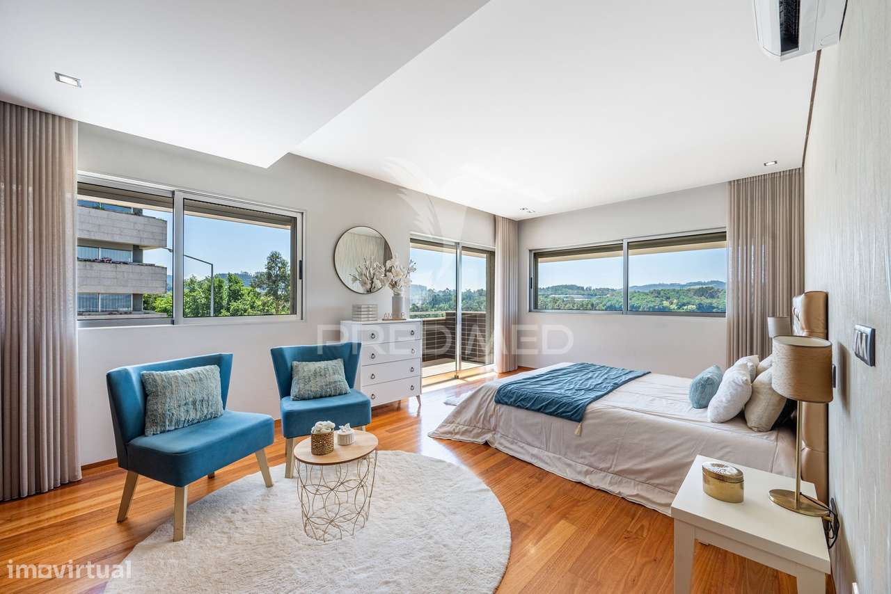 Exclusivo T3 de Prestígio em Urgezes – Luz, Sofisticação e Espaço S...-14