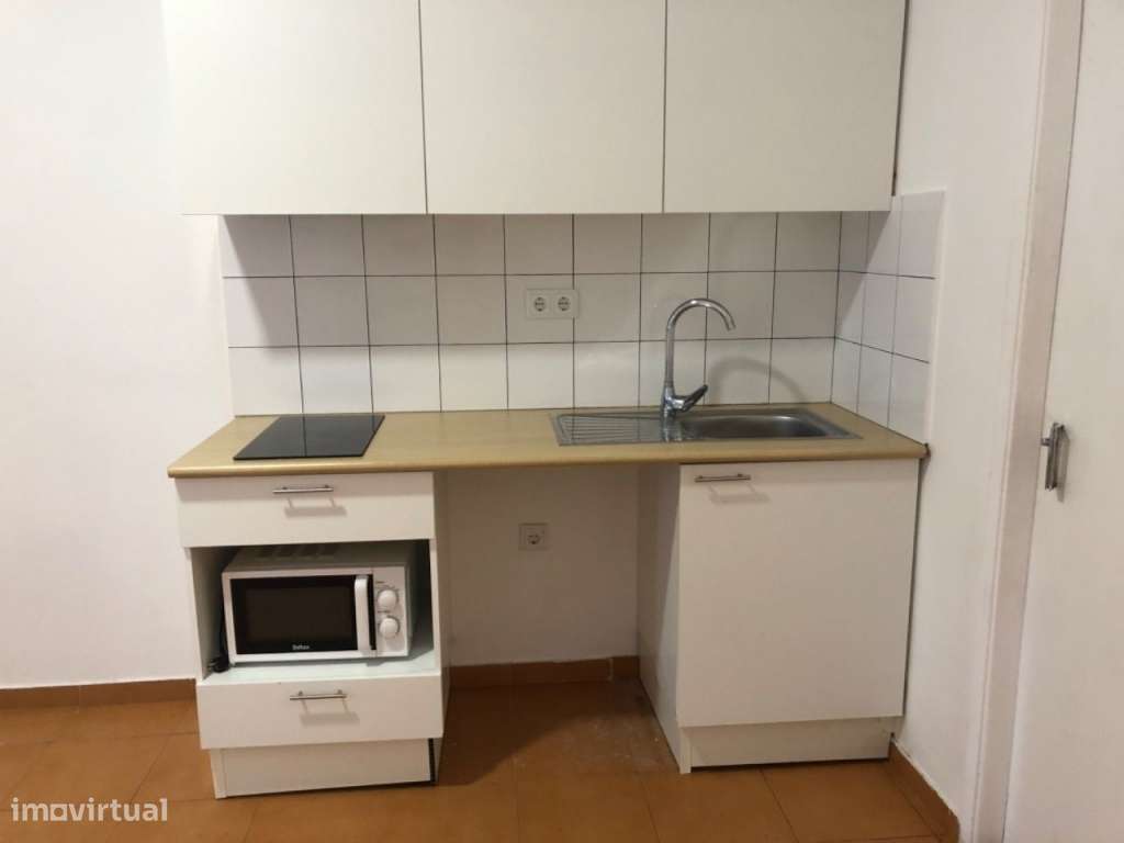 Estudio com Kitchenete e casa de banho no Centro do Barreiro - Grande imagem: 5/9