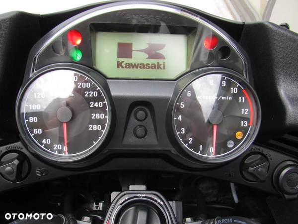 Kawasaki GTR - 8