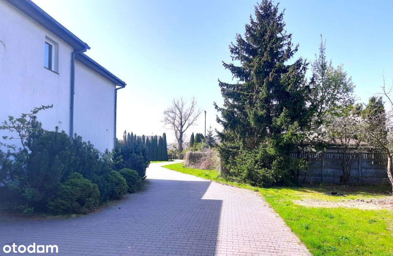 Obiekt przemysłowo-usługowy w Słomczynie, przy drodze wojewódzkiej 724-9