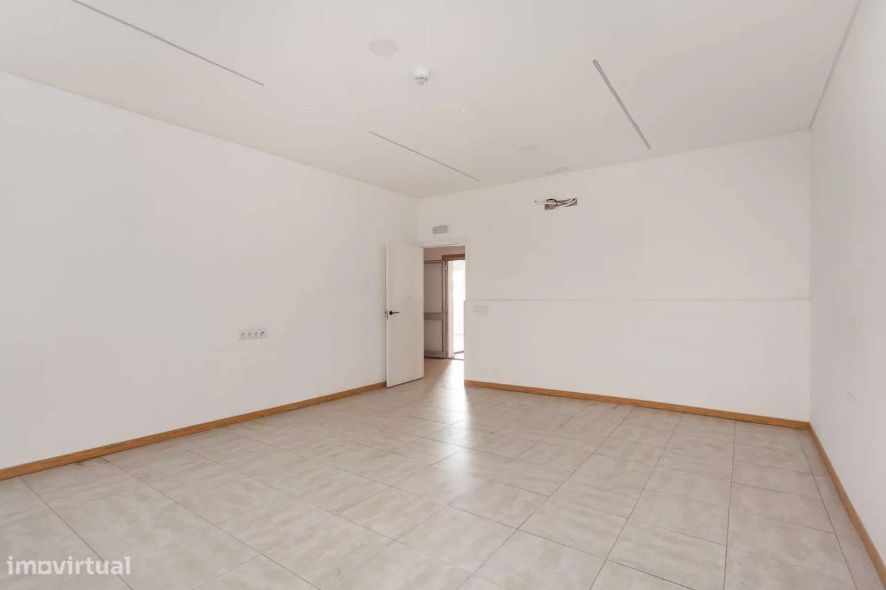 Armazém estratégico para expansão empresarial – Perafita, Matosinhos - Grande imagem: 5/26