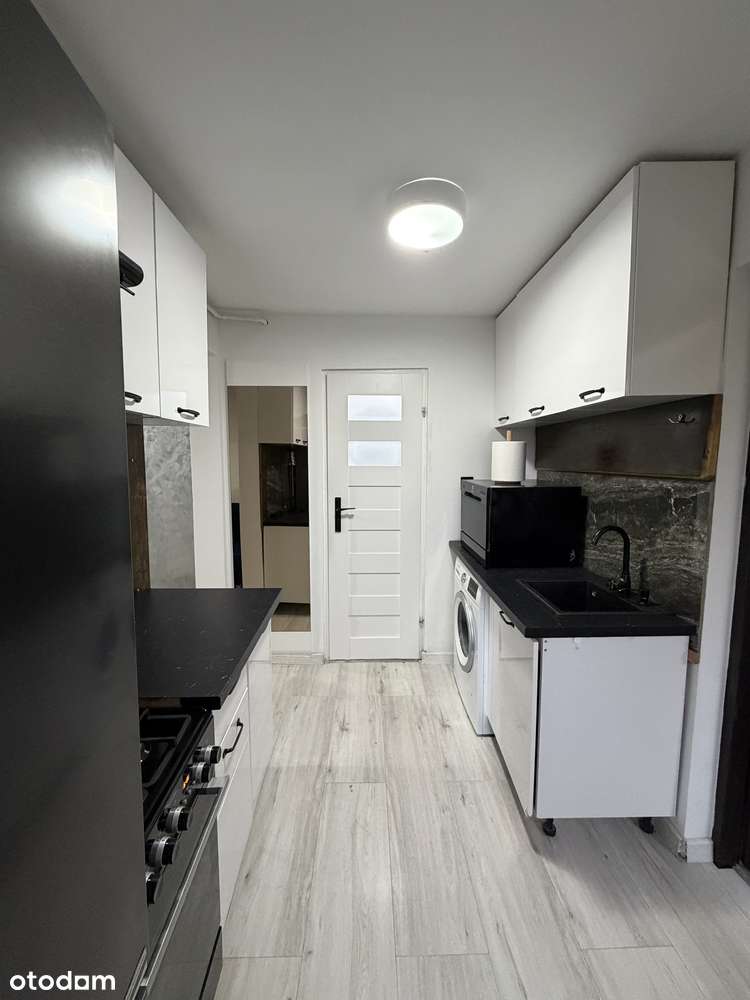 Przytulna, umeblowana kawalerka z miejscem parkingowym i ogrodem - Pełny obrazek: 3/9