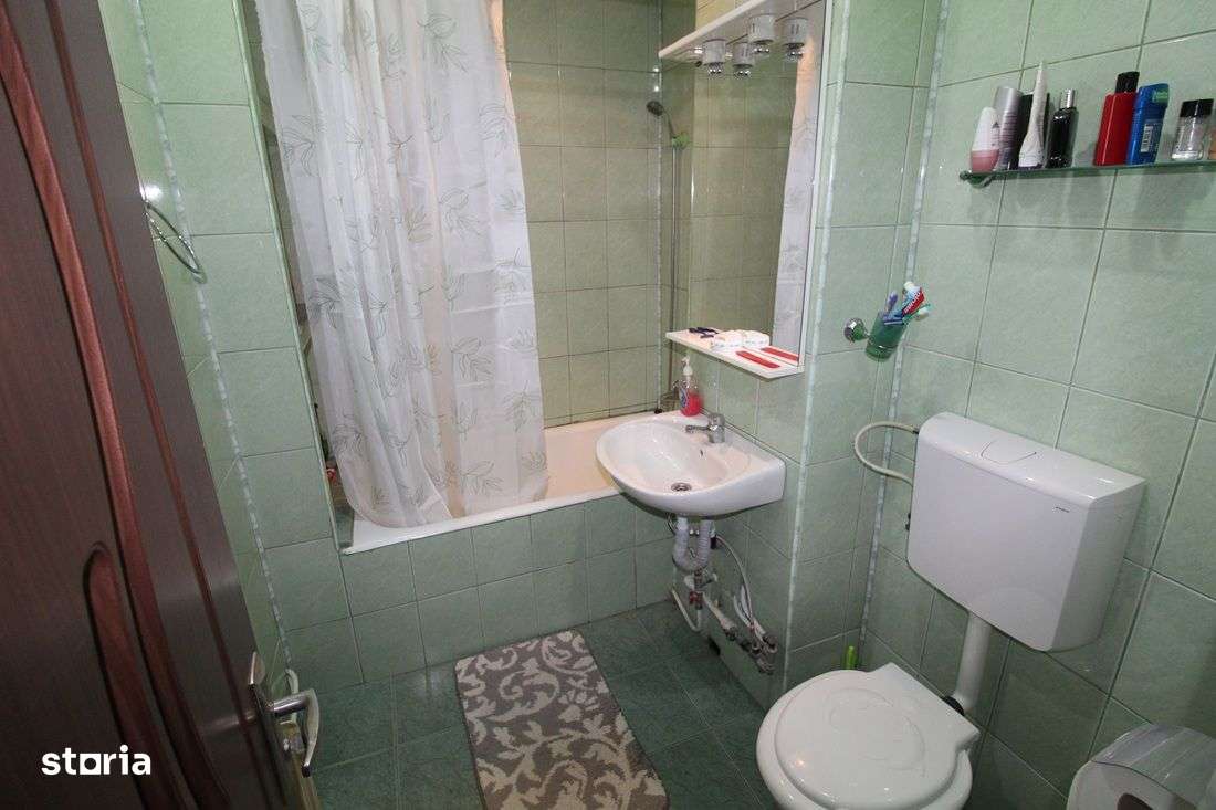 Vând apartament 2 camere în Hunedoara, zona Micro5-1/Bd. Dacia, 50mp - Imagine principală: 4/10