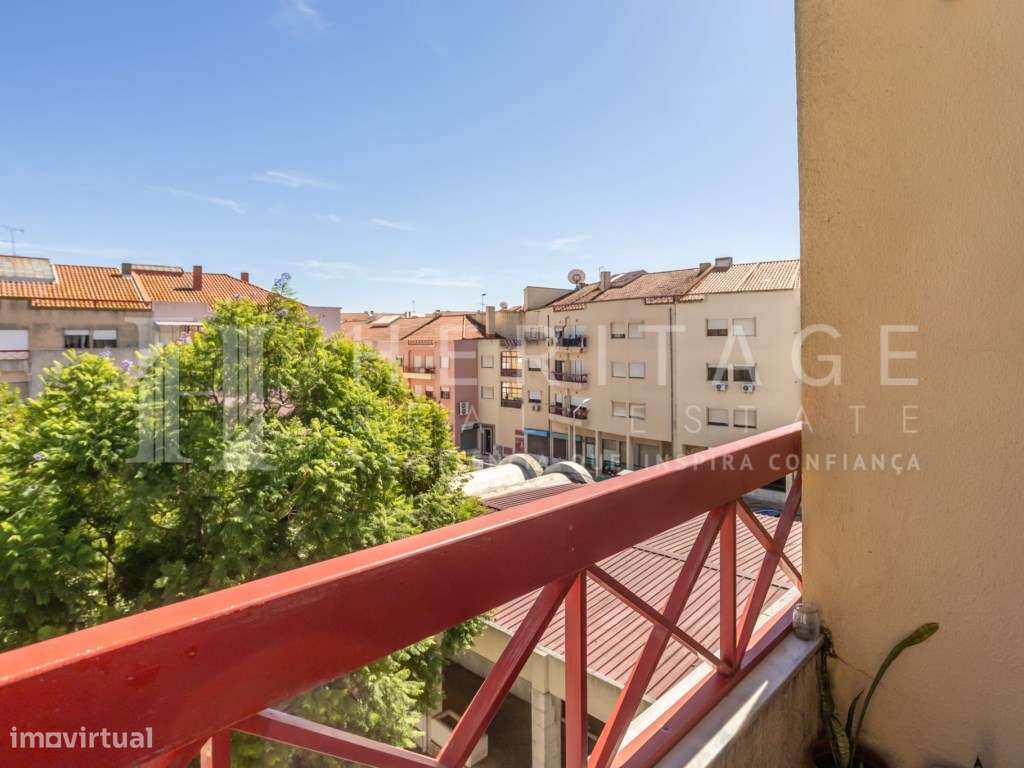 Apartamento T3 Remodelado com Suíte Baixa da Banheira-29