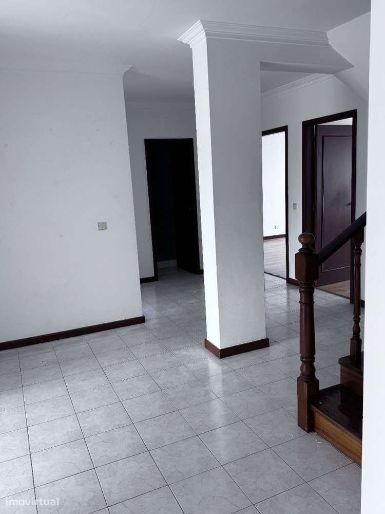 T4 Duplex c/garagem - Póvoa de Varzim (Hospital da Luz) - Grande imagem: 2/8